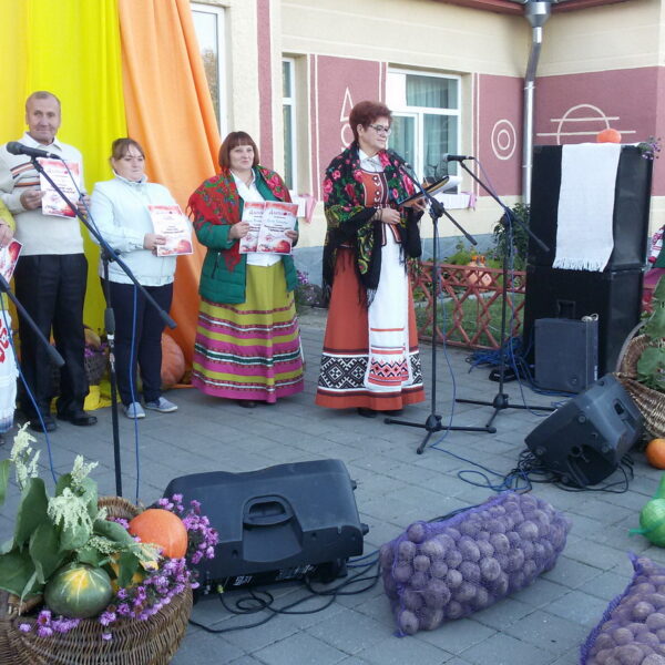 Ходоровский-сельский-клуб-библиотека-01