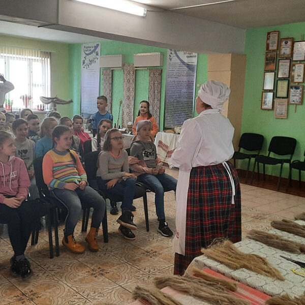 Творческая мастерская льна «Калі да лёну з паклонам – добра аддзячыць лён»