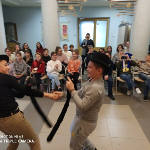 Проект “Кола Часу”: Анимационные программы “Жніўны вянок”, “Калядная зорка”, “Спеў вясны”, “Пакроўскі кірмаш”.